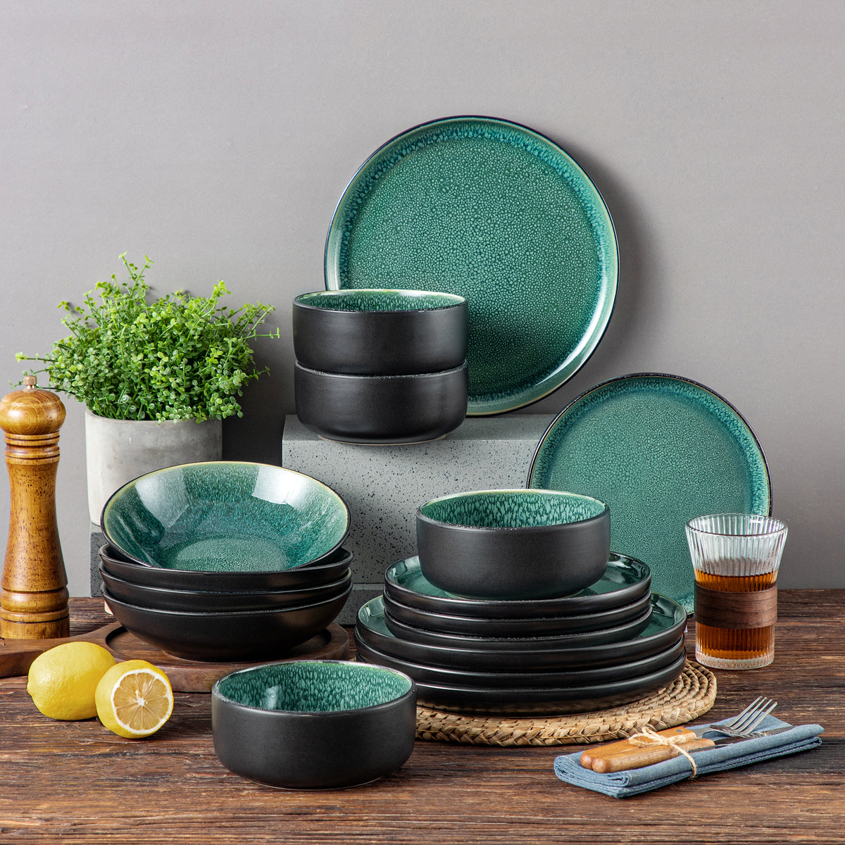 vancasso Playa 16-Piece Glossy Green Stoneware Dinnerware Set, Blending Mediterranean Charm With Modern Ibiza Elegance.