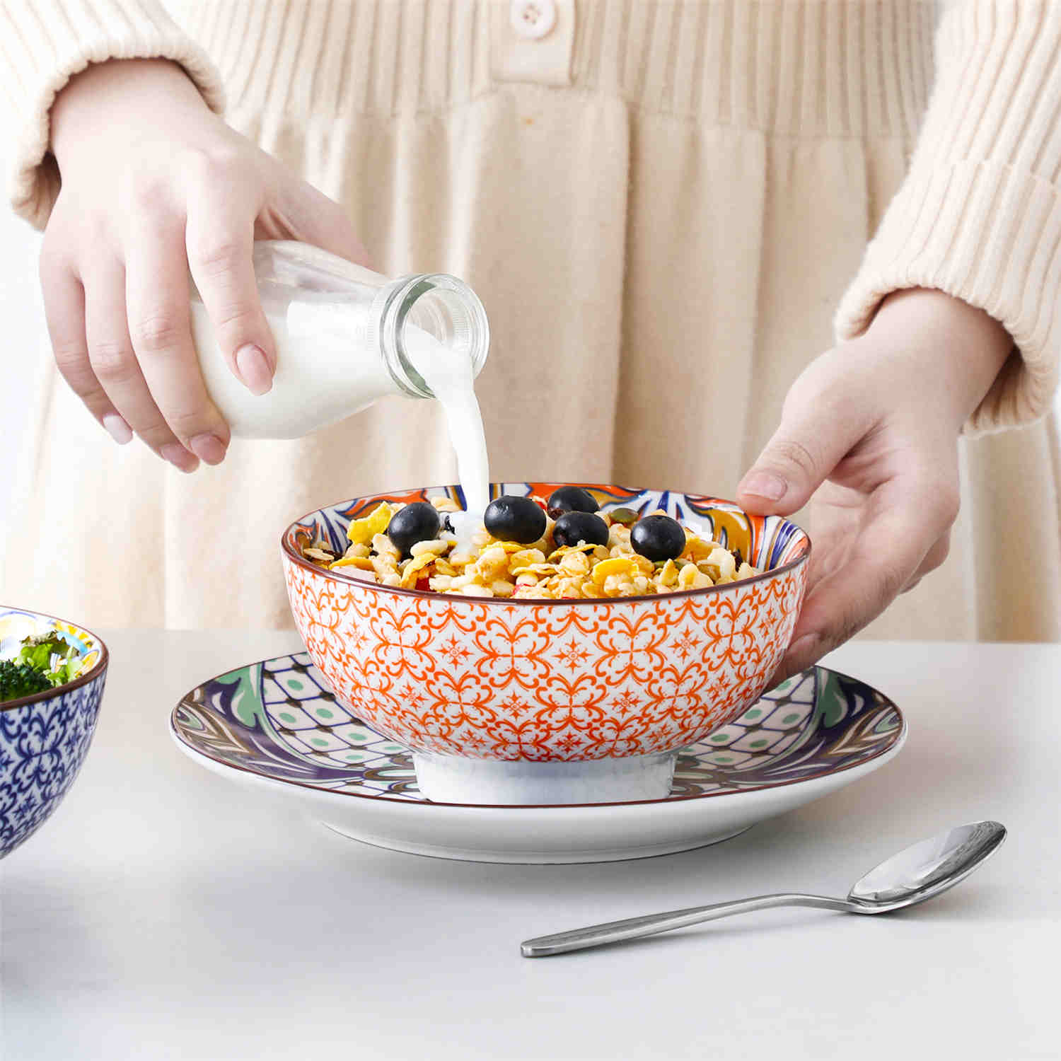 Boho Chic Jasmin 12 Piece Porcelain Round Dinnerware Set with Bowls-vancasso