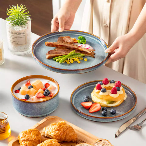 Onion 18 Piece Dinnerware Set
