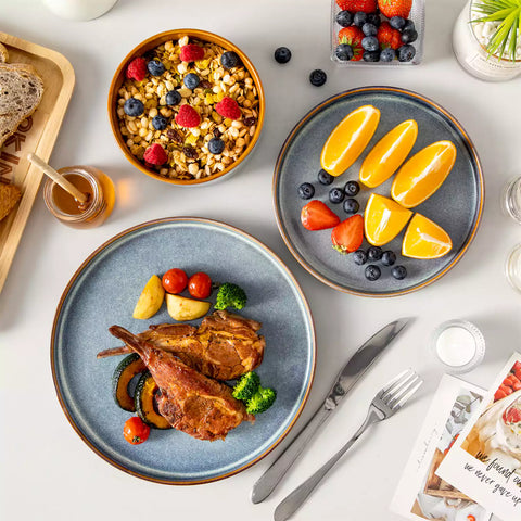 Onion 18 Piece Dinnerware Set