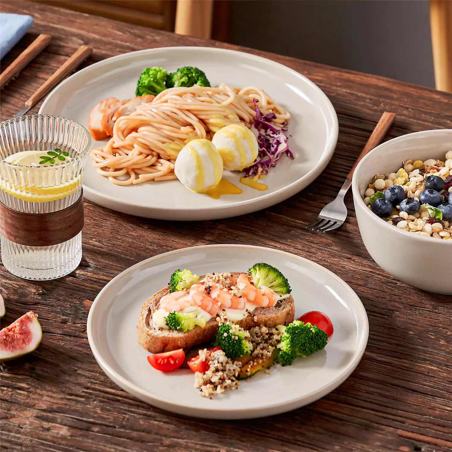 Playa 18-Piece Stoneware Dinnerware Set with plates and bowls for 6 - featuring a unique grey reactive glaze and a farmhouse-inspired style-vancasso