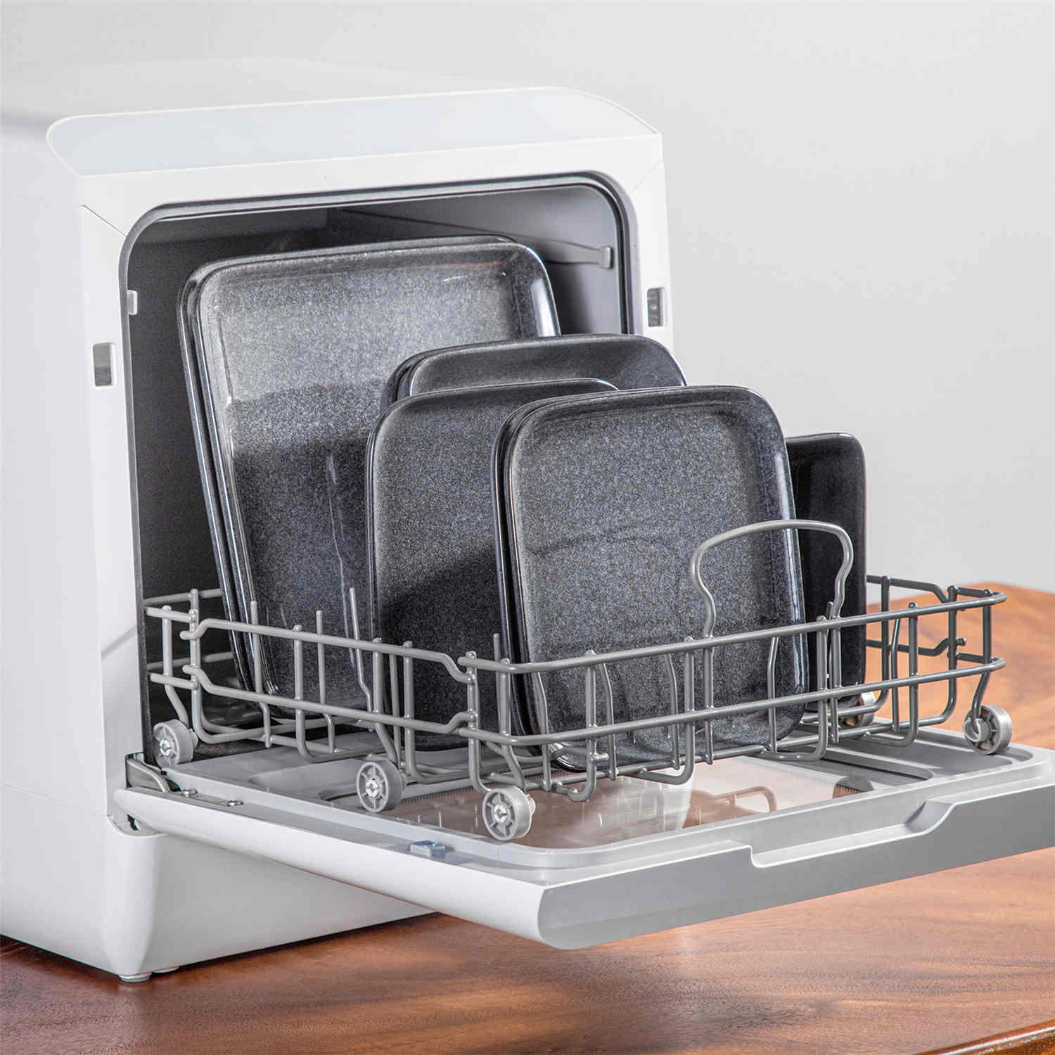 Stern 16 Piece Grey Square Dinnerware Set