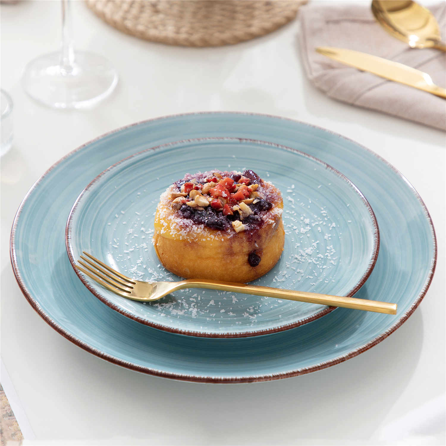 blue dinnerware set