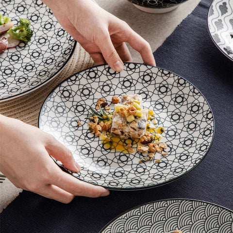 Haruka 16 Piece Dinnerware Set