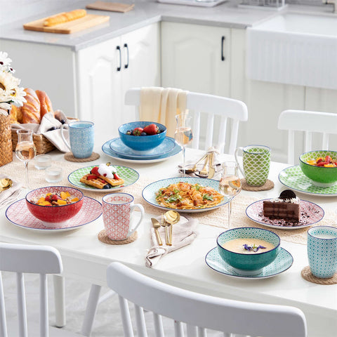 Macaron 16 Piece Dinnerware Set