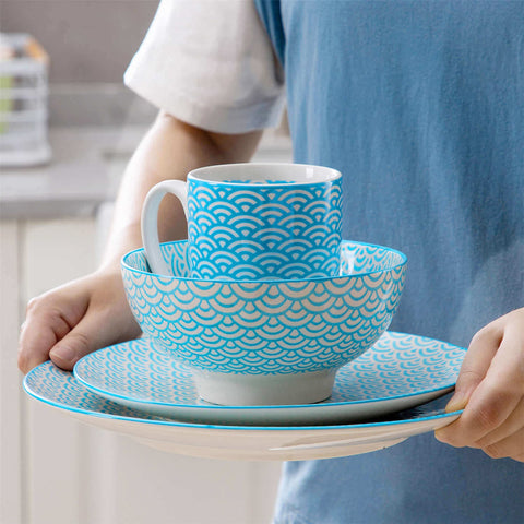 Natsuki 16 Piece Dinnerware Set