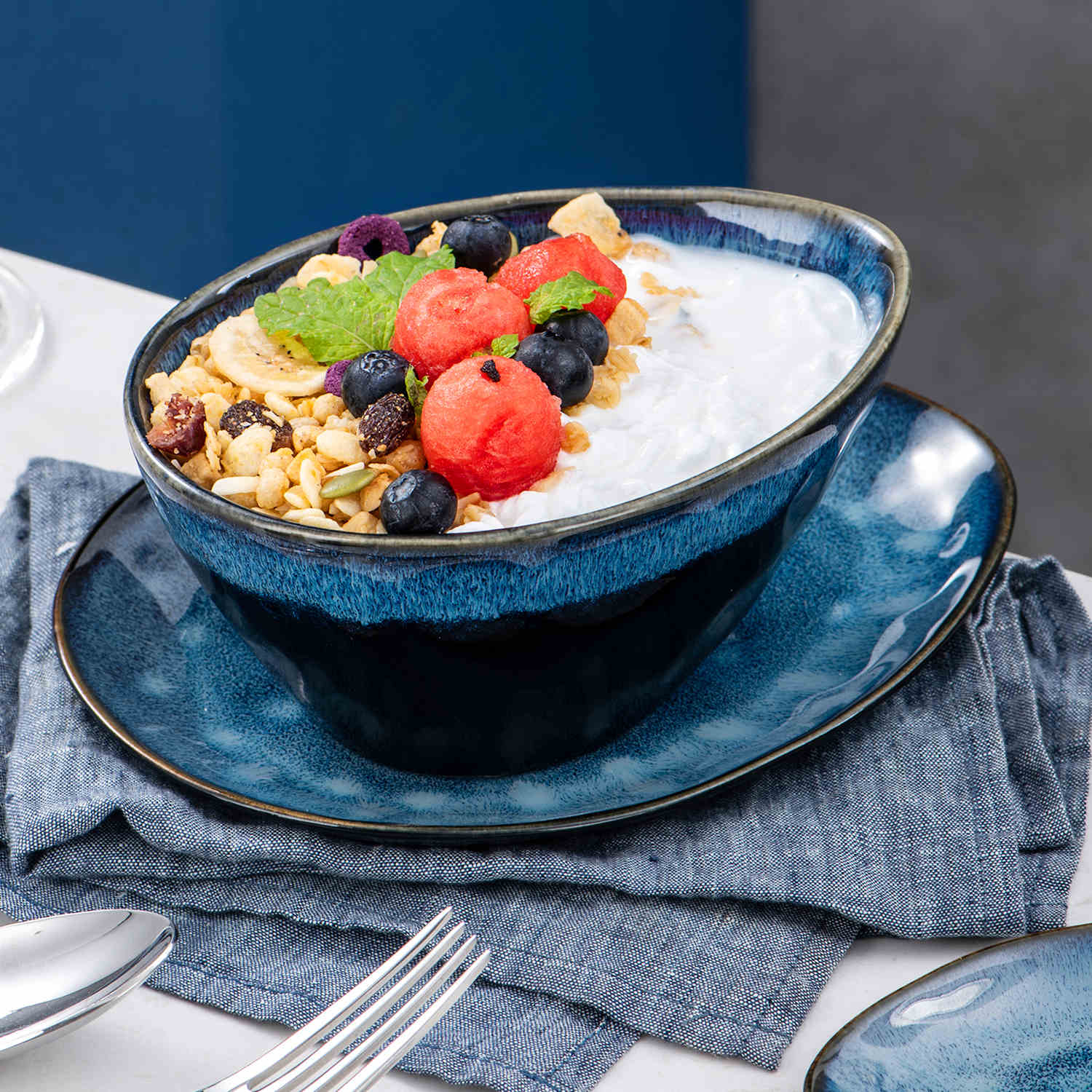 Starry 11-Piece Dinnerware Set with Oval Plates - Bowls - and Serving Dishes in Blue Reactive Glaze-vancasso