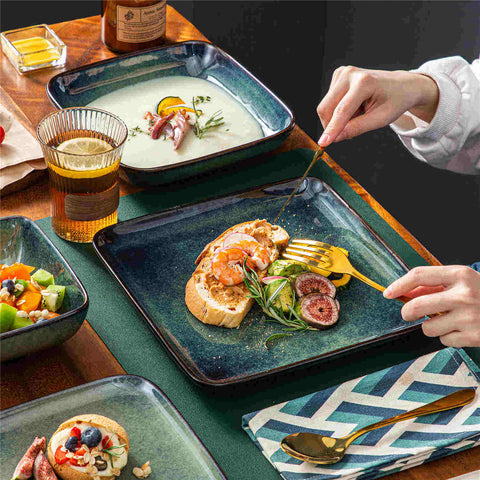 Stern 16 Piece Green Square Dinnerware Set