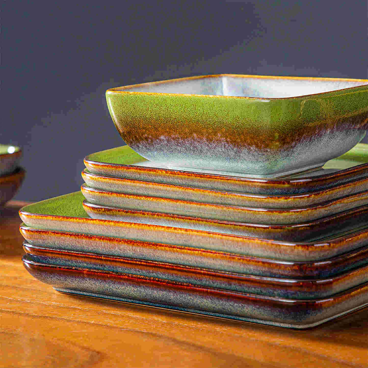 Stern 16 Piece Gradient Green Square Dinnerware Set